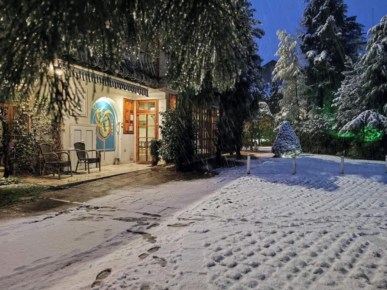 Park Hotel Amfora Sofia Exterior photo